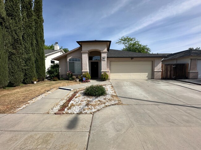 property at 5446 W Morris Ave