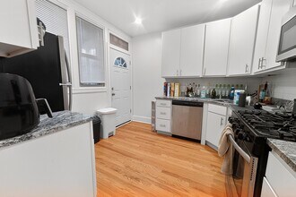 6638 N Glenwood Ave in Chicago, IL - Building Photo - Building Photo
