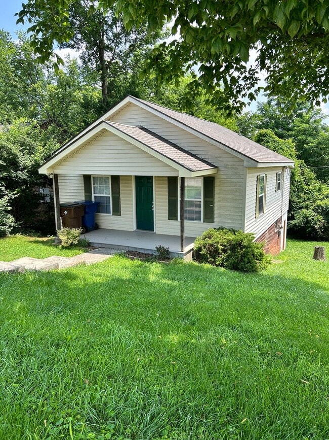 1702 High Ave in Jefferson City, TN - Building Photo - Building Photo