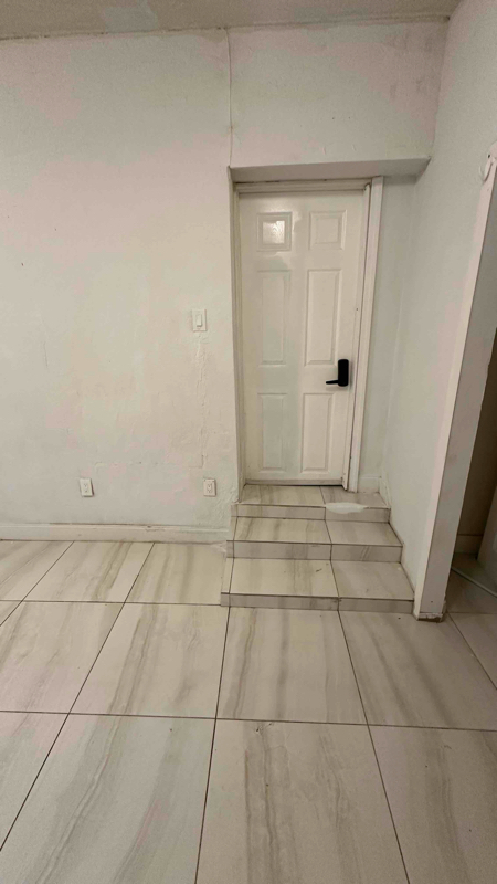 7573 NW 12th Ct in Miami, FL - Building Photo - Building Photo