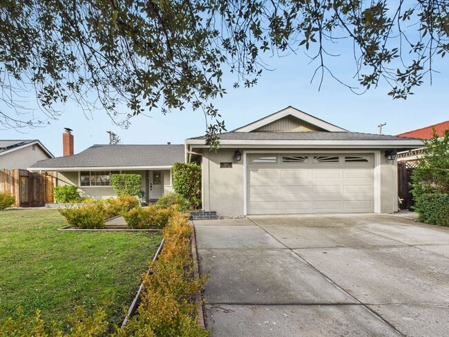 property at 1305 Antwerp Ln