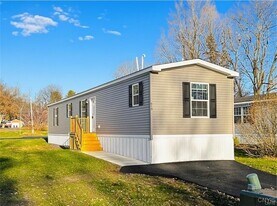 619 Kilkenny Dr in Utica, NY - Building Photo