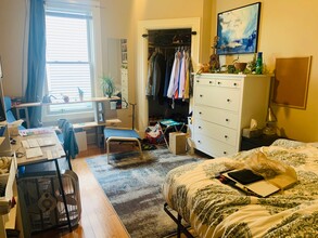 44 Bayard St, Unit 2 in Boston, MA - Building Photo - Building Photo