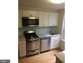 2441 Fairmount Ave, Unit 3 in Philadelphia, PA - Building Photo - Building Photo