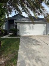 2930 Shannon Cir in Palm Harbor, FL - Building Photo - Building Photo