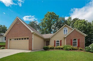 487 Ravinia Way in Lawrenceville, GA - Building Photo