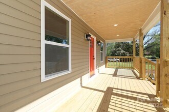 19501 S Hill St in Cornelius, NC - Building Photo - Building Photo