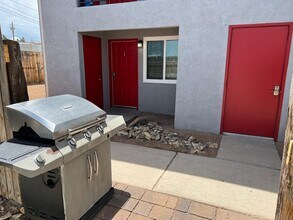 1816 Buena Vista Dr SE in Albuquerque, NM - Foto de edificio - Building Photo