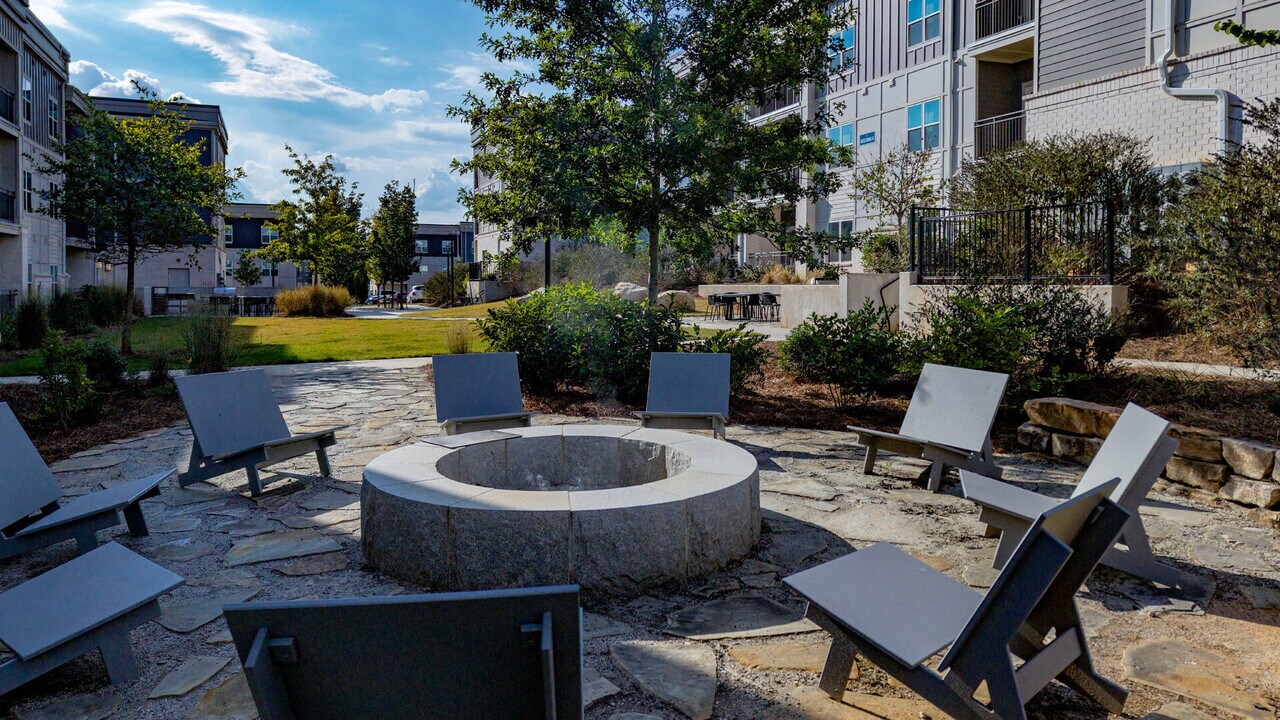 Cove at Covington in Covington, GA - Foto de edificio