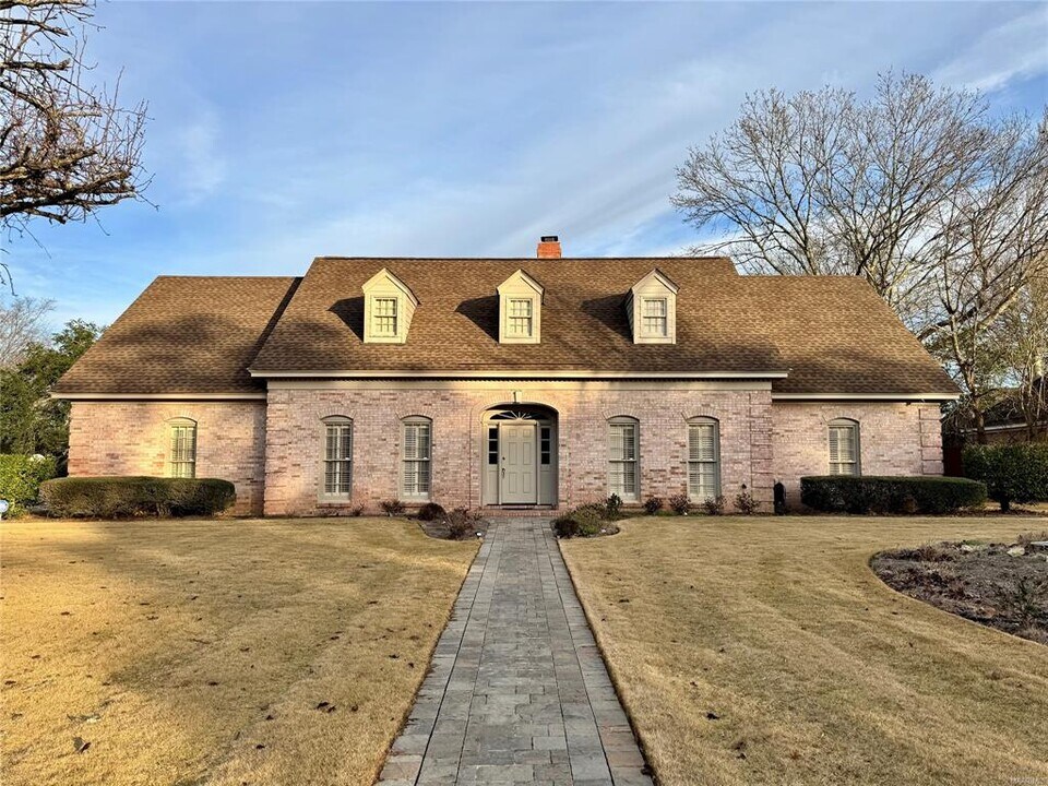 2630 Aimee Dr in Montgomery, AL - Foto de edificio