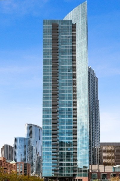 505 N McClurg Ct in Chicago, IL - Building Photo