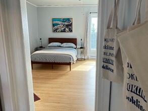 283 Union St, Unit 283 Union St. #2 in Bangor, ME - Foto de edificio - Building Photo