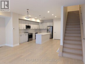 812 Star Private in Ottawa, ON - Building Photo - Building Photo