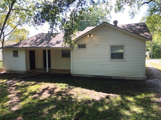 2412 Huntsville St NW in Huntsville, AL - Building Photo - Building Photo