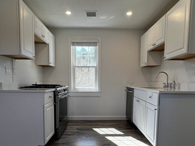 292 Great Rd in Acton, MA - Foto de edificio - Building Photo