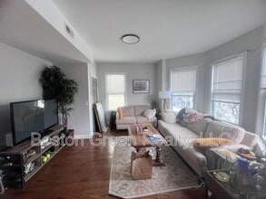 726 E 2nd St in Boston, MA - Building Photo - Building Photo