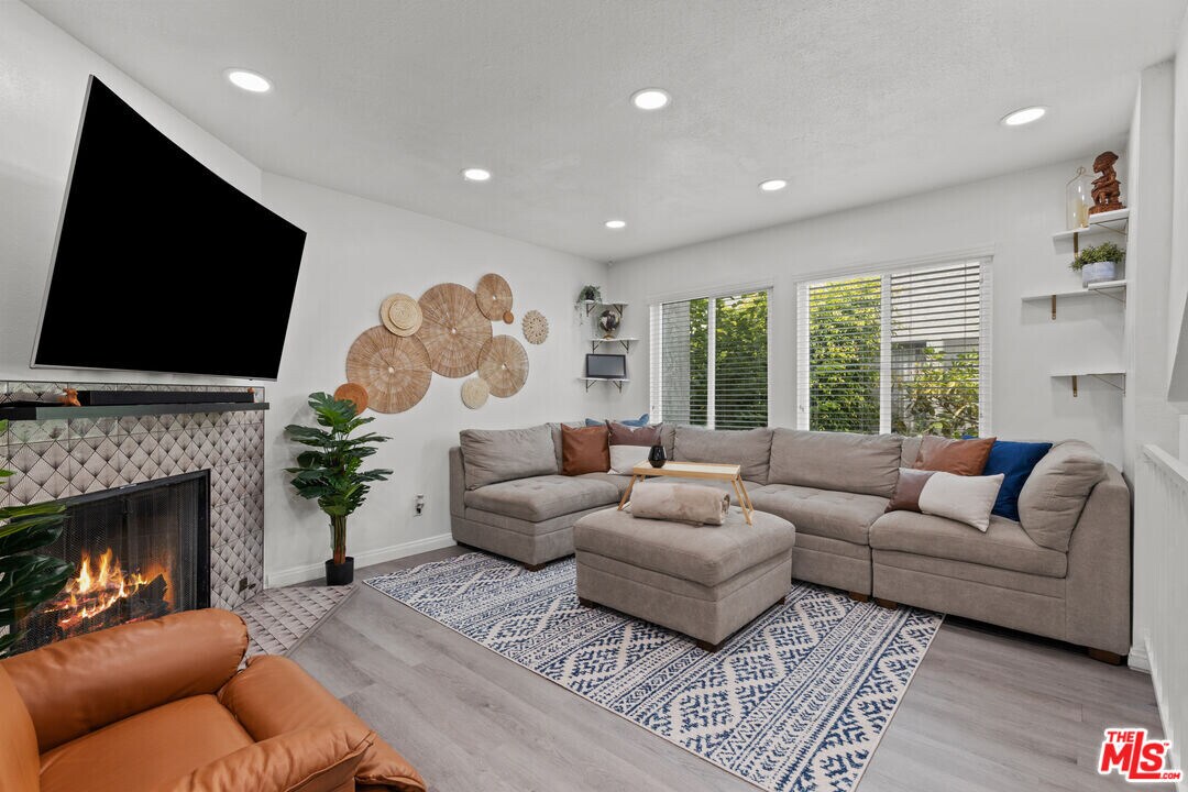 15305 Berendo Ave in Gardena, CA - Building Photo