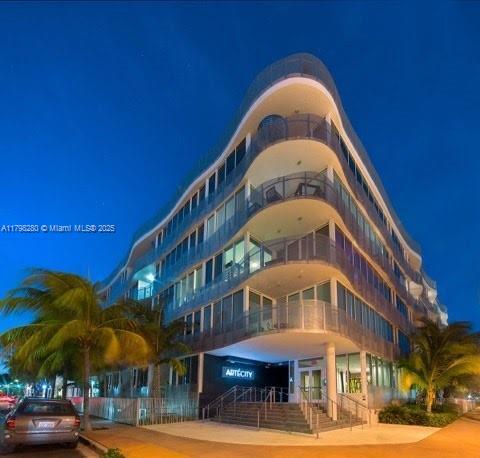 2100 Park Ave in Miami Beach, FL - Building Photo
