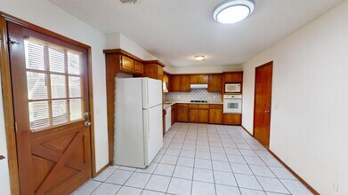 680 E 133rd Pl in Glenpool, OK - Building Photo - Building Photo