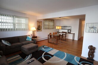 14 S Swarthmore Ave in Ventnor, NJ - Building Photo - Building Photo
