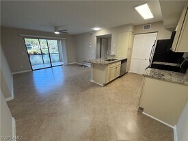 2058 Arbour Walk Cir in Naples, FL - Building Photo