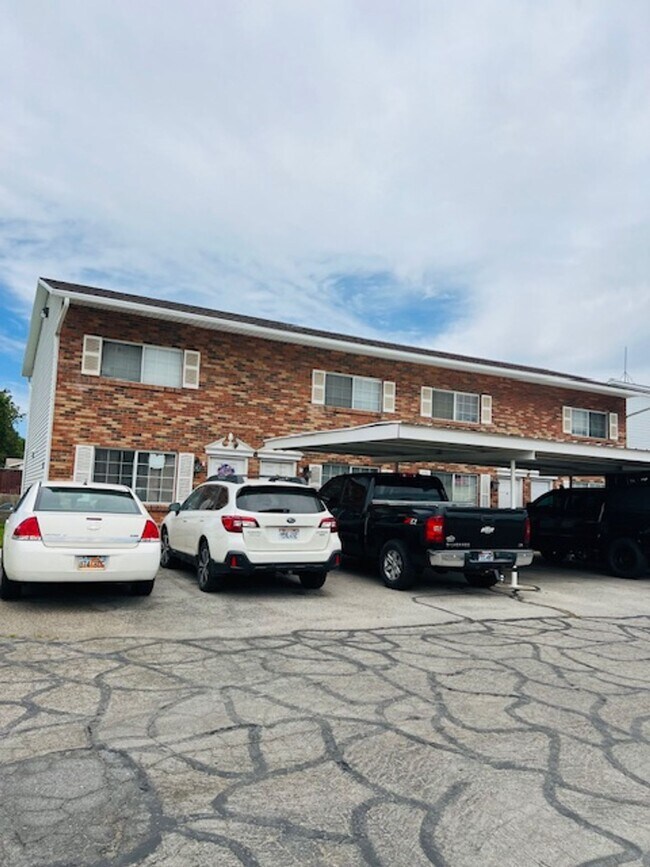 1583 S 1000 E in Clearfield, UT - Building Photo - Building Photo