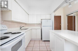 34 Walmer Rd in Toronto, ON - Building Photo - Building Photo