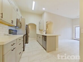 16049 W Moreland St in Goodyear, AZ - Building Photo - Building Photo