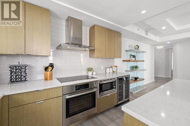 909-1909 Burrard St in Vancouver, BC - Building Photo - Building Photo