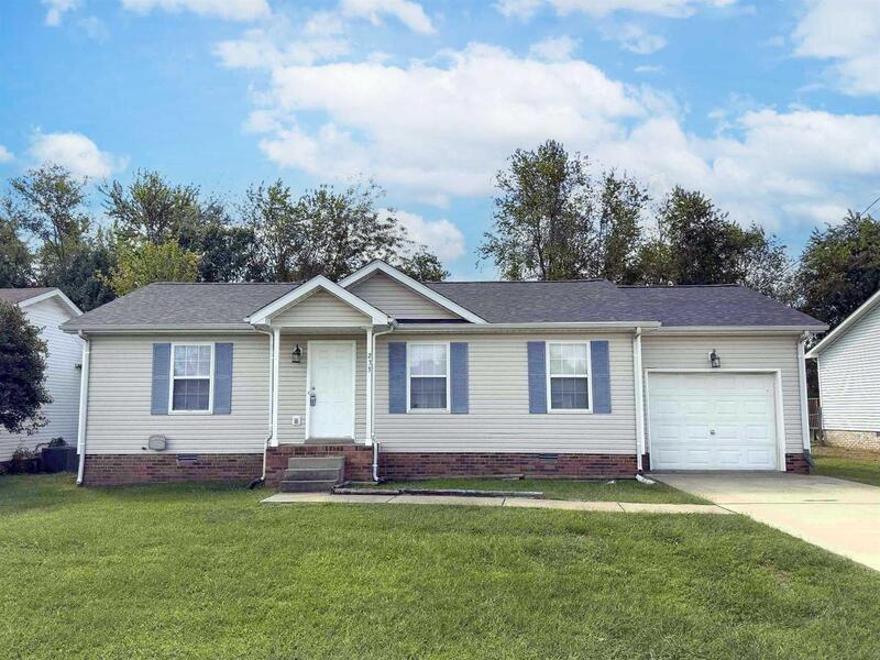 233 Waterford Dr in Oak Grove, KY - Building Photo