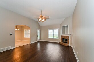 10116 Hammersmith Ln in Cordova, TN - Building Photo - Building Photo
