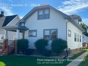 1217 Augusta St in Racine, WI - Building Photo - Building Photo