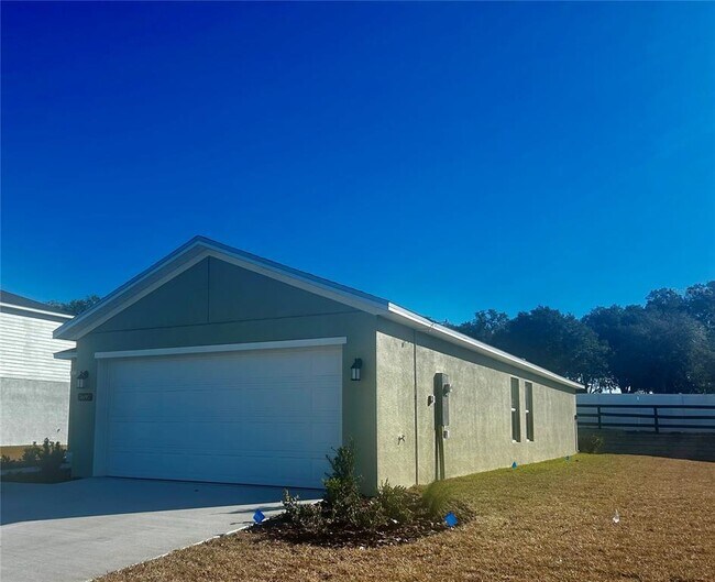 3697 NE 32nd Ct in Ocala, FL - Building Photo - Building Photo