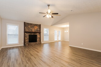60 Robin Ln in Riverdale, GA - Building Photo - Building Photo