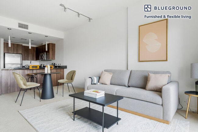 388 Santana Row in San Jose, CA - Building Photo - Building Photo