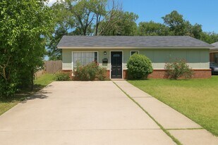 3603 S Hughes St in Amarillo, TX - Building Photo