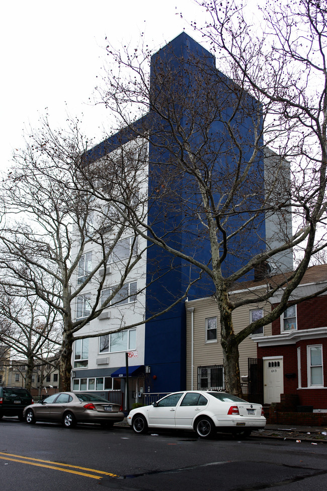 639 6th Ave in Brooklyn, NY - Building Photo - Building Photo