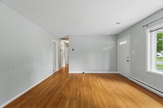 173 Emmaus Rd in Poquoson, VA - Building Photo - Building Photo