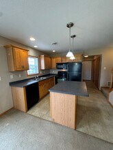 510 Pointe Ct SW in Rochester, MN - Building Photo - Building Photo
