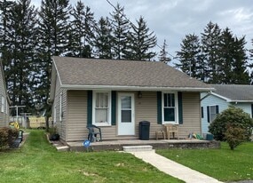 115 Brumbaugh Ave in Chambersburg, PA - Building Photo