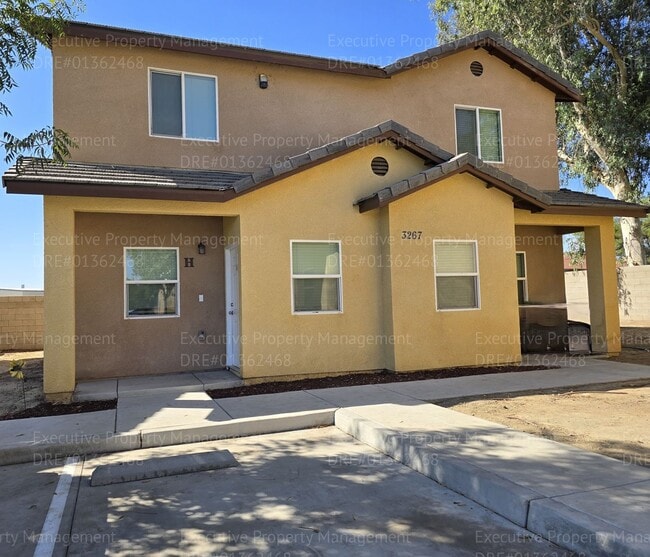 property at 3267 Chester Ln