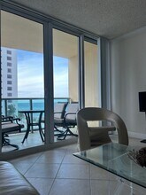 2501 S Ocean Dr, Unit 707 in Hollywood, FL - Building Photo - Building Photo