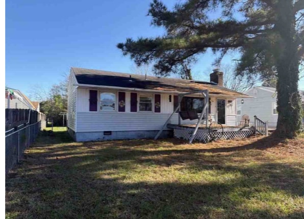 property at 103 Woodbury Forrest Dr