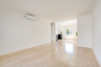 1211 Detroit N St, Unit 2 in West Hollywood, CA - Foto de edificio - Building Photo