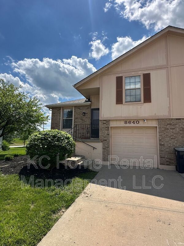 8640 N Hull Ave in Kansas City, MO - Building Photo - Building Photo
