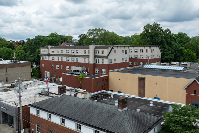 Weinberg Terrace in Pittsburgh, PA - Building Photo - Building Photo