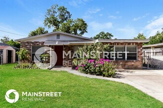 7013 Yule Ln in Tampa, FL - Building Photo - Building Photo
