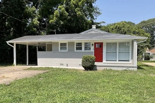 2028 Syracuse Dr in Charlotte, NC - Building Photo