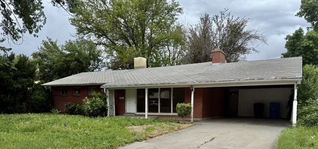 1691 Meadowmoor Rd