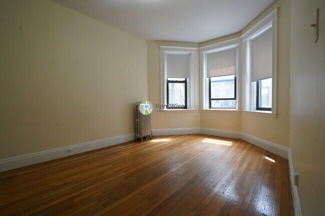 1144 Commonwealth Ave in Boston, MA - Foto de edificio - Building Photo